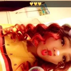 Meet your Posher, Isis